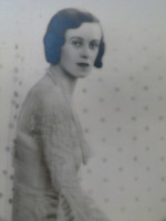 Madame Yevonde signed society portrait photograph