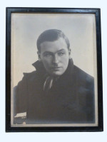 Richard Aldington, hand-signed photograph by Yevonde (1927)